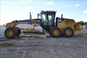2010 Cat 140M For Sale